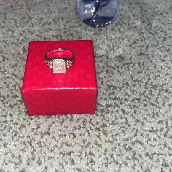 🆕 Sparkling Silver & Crystal Ring Size 7 - Picture 8 of 8